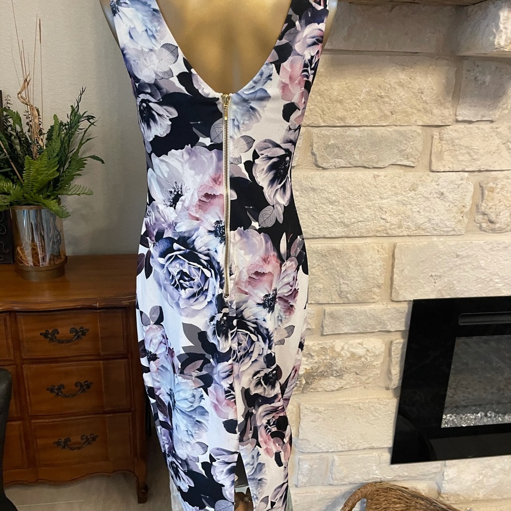 Dress - Picture 4 of 5